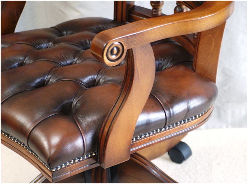 9045 Viscount Chair in Oak and Brown Leather (6)
